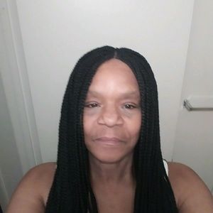 Meet your Posher, Joyce